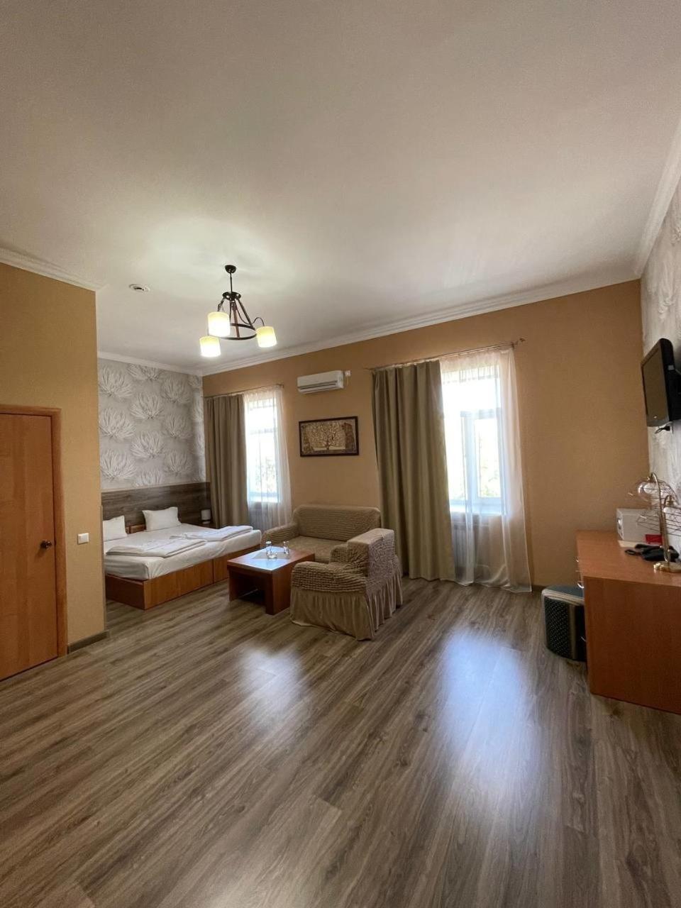 Shanyrak Hotel テミルタウ エクステリア 写真